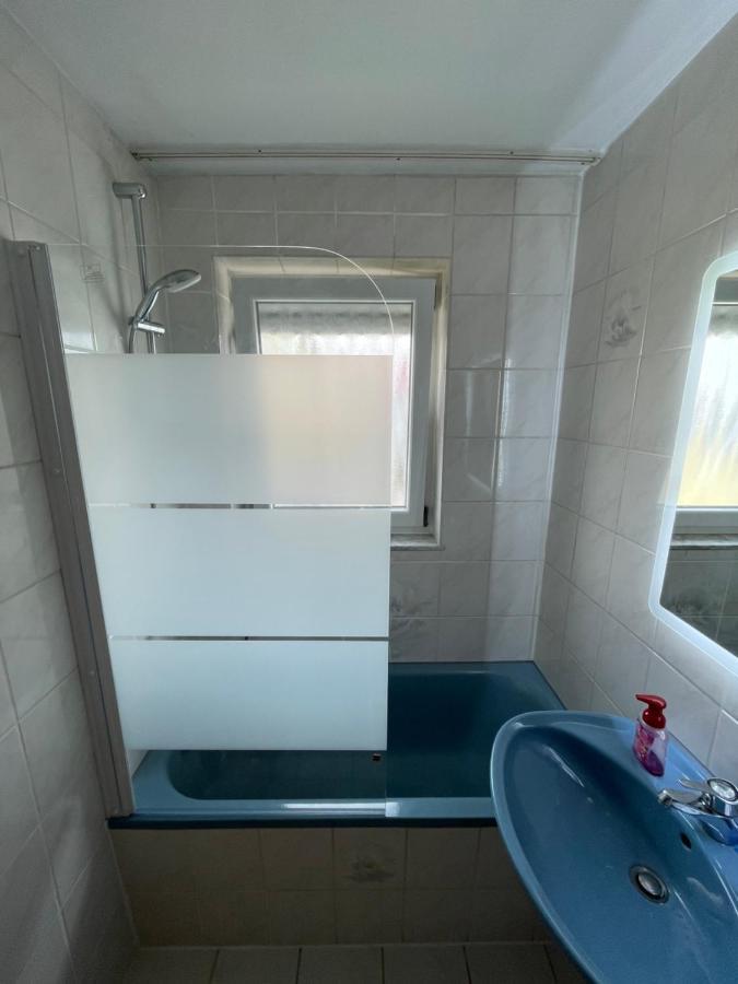 Sonnige 3 Zimmer Wohnung Mit Schoenem Balkon Im Gruenen Ρόιτλινγκεν Εξωτερικό φωτογραφία
