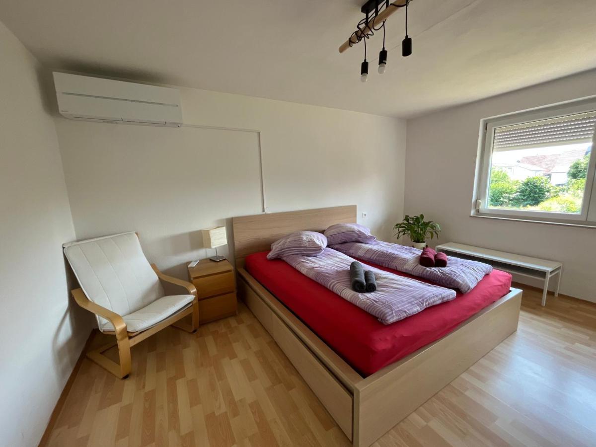 Sonnige 3 Zimmer Wohnung Mit Schoenem Balkon Im Gruenen Ρόιτλινγκεν Εξωτερικό φωτογραφία