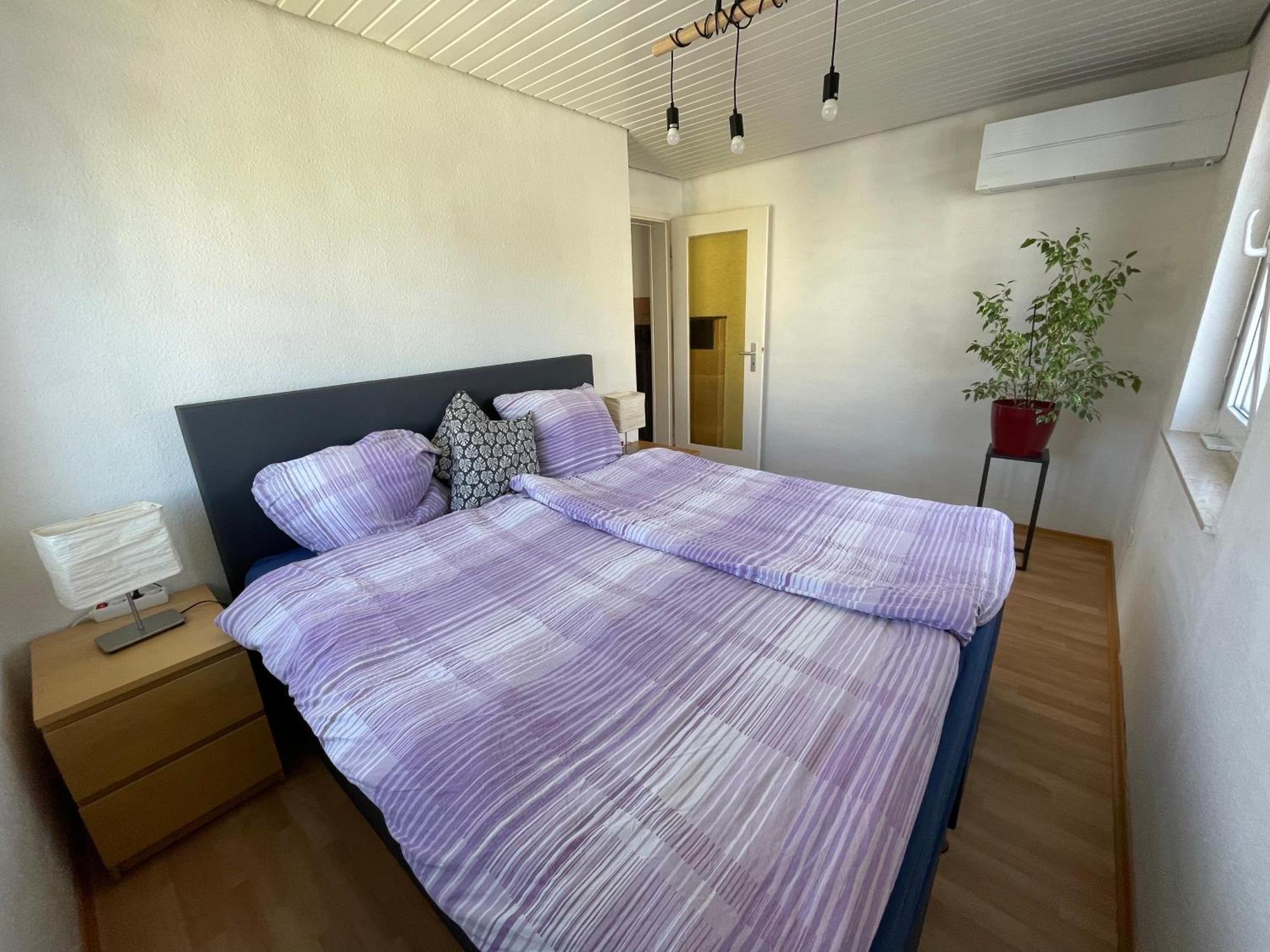 Sonnige 3 Zimmer Wohnung Mit Schoenem Balkon Im Gruenen Ρόιτλινγκεν Εξωτερικό φωτογραφία